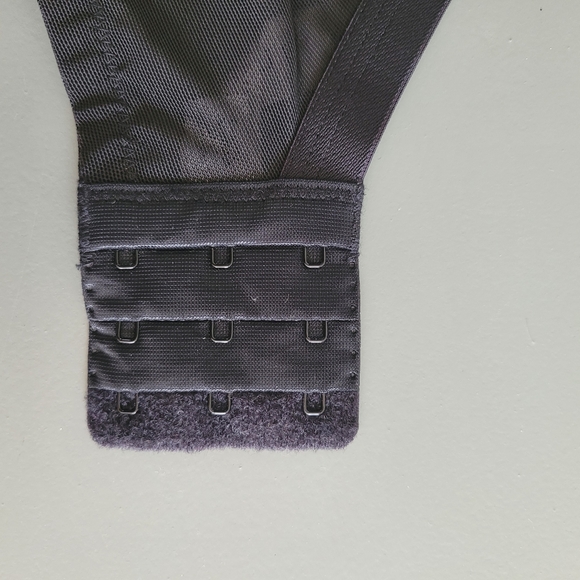 Cacique Modern Linear Lace Unlined Full Coverage Underwire Bra Black 42C - Picture 2 of 7